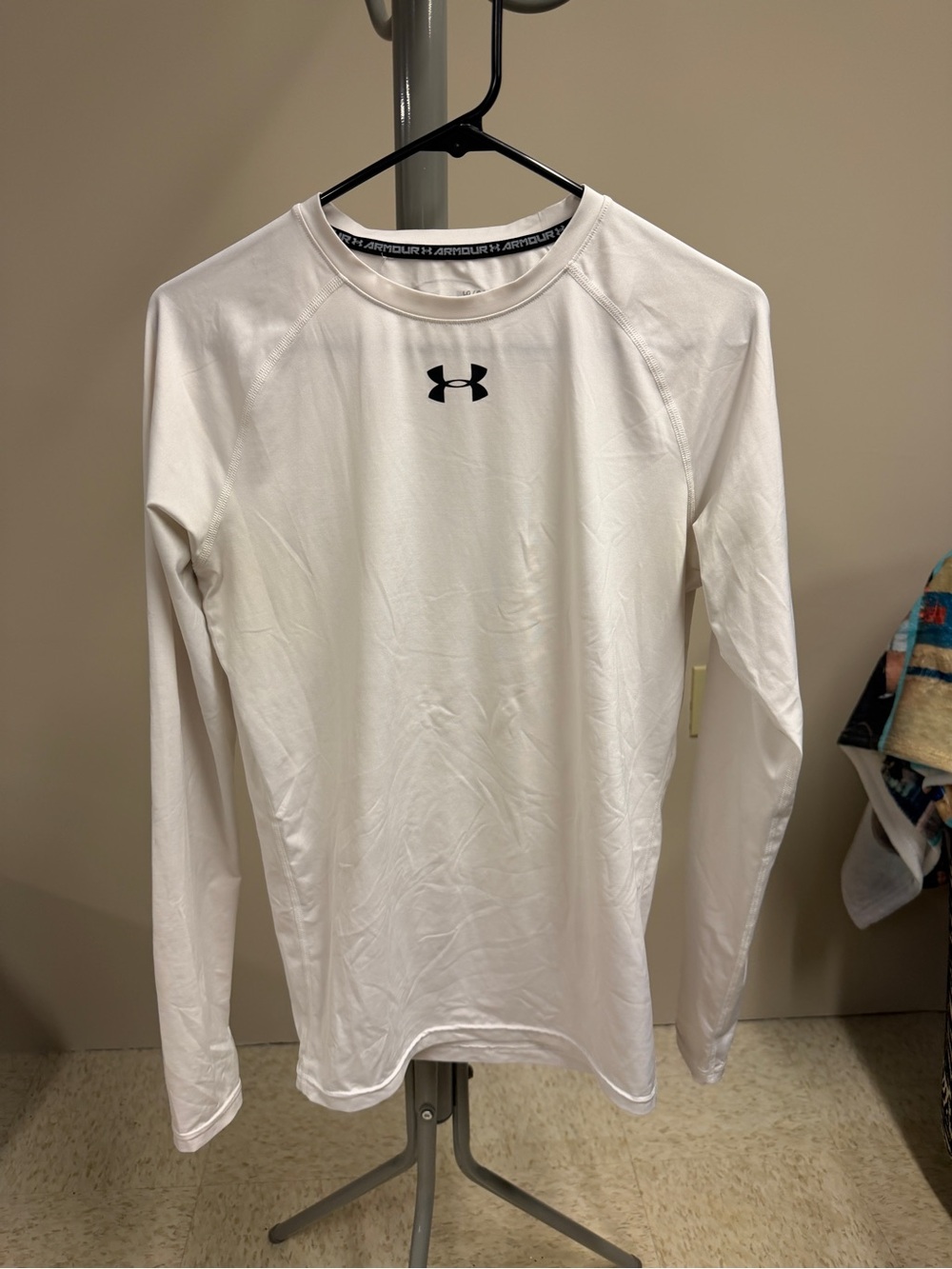 Under Armour Men’s White Long-Sleeve Compression Shirt Heatgear Size Large